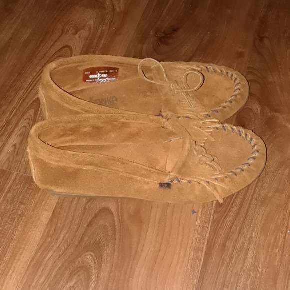 Minnetonka Suede Mocassins Women's sz 3 - Picture 2 of 8